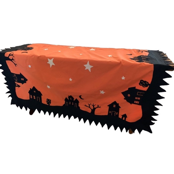 Pottery Barn Kids Haunted Halloween appliqué table cloth NEW - Picture 2 of 7